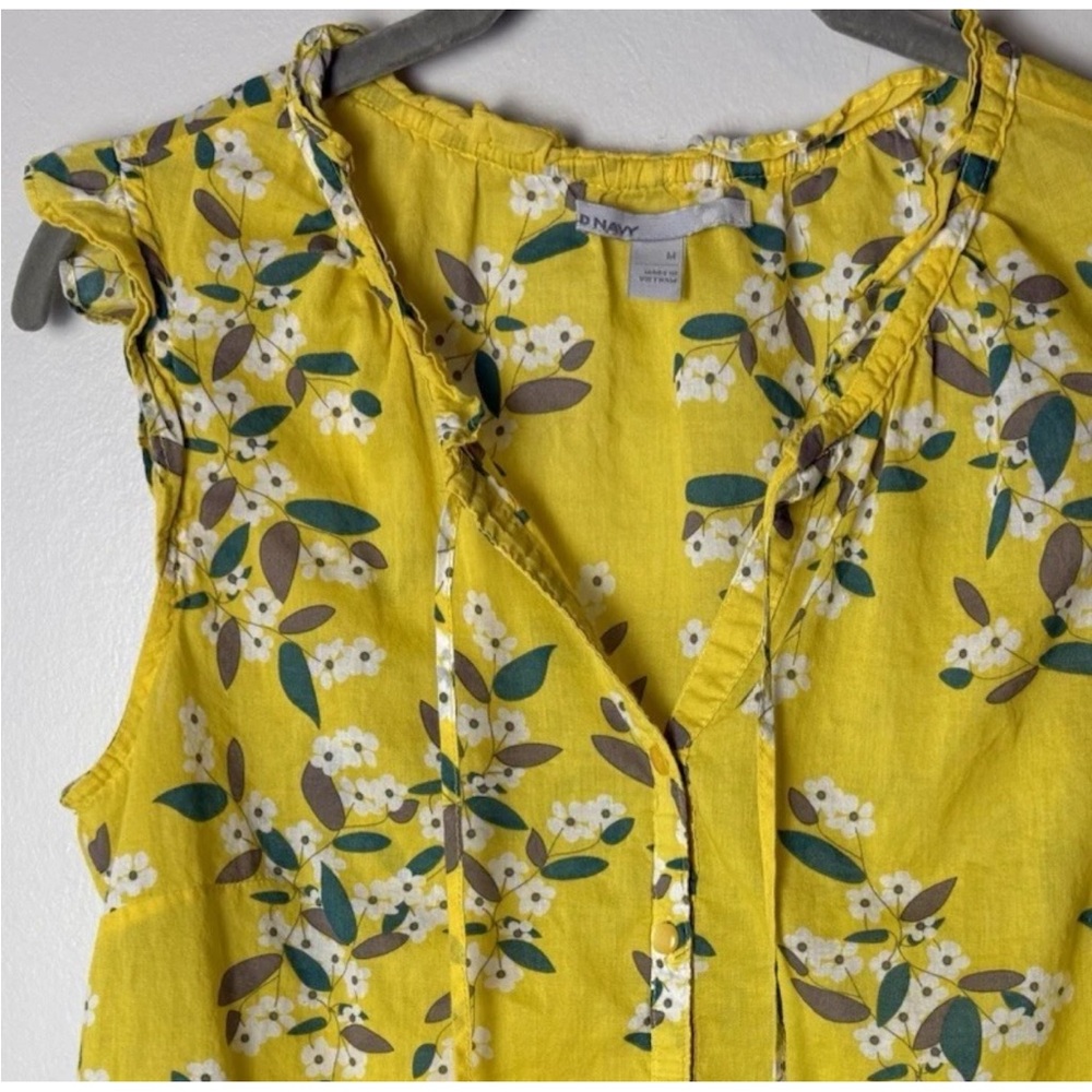 SOLD Old Navy Blouse Size Medium Top Tie Neck Sleeveless Ruffles Floral Cotton - Picture 3 of 6